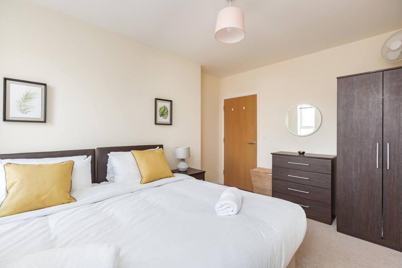 Maidstone Heights By Kasar Stays Exterior foto
